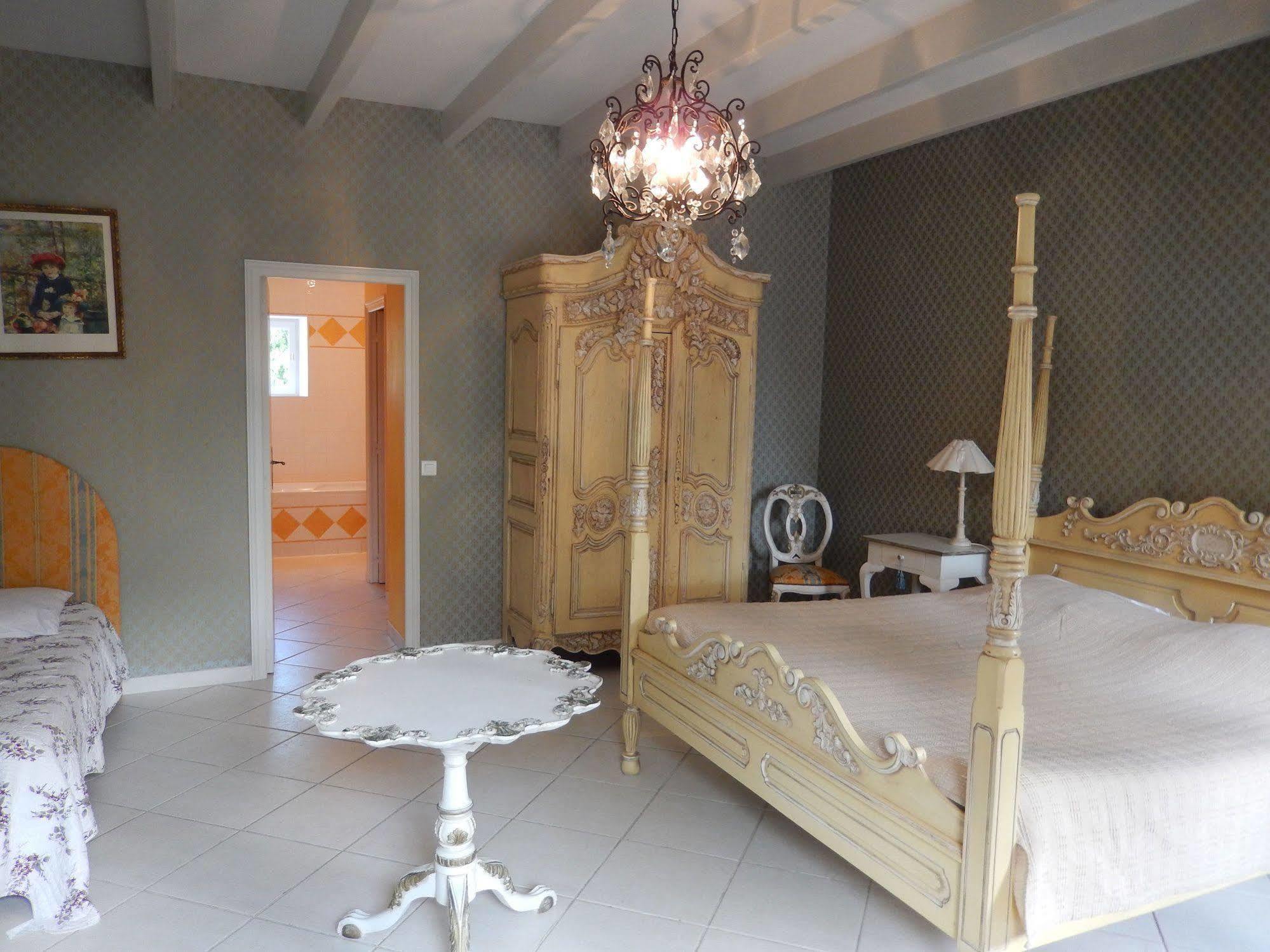 Bed and Breakfast Chateau Rousselle Saint-Ciers-de-Canesse Exterior foto